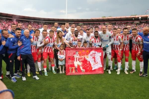 Zvezda se oprostila od "diskretnog" heroja, a on od fudbala!